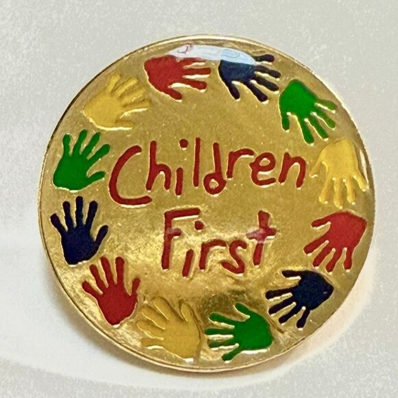 Children First Enamel Round Lapel Pin Multi-Colored Handprints Metal Pin Backing - Picture 6 of 6